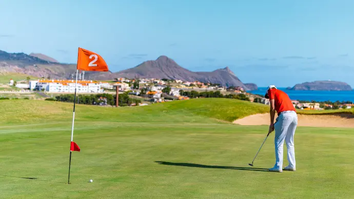 Nestled in the heart of the enchanting island of Porto Santo, part of the Madeira archipelago, lies a golfer's paradise – the Porto Santo Golfe. 